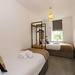 The Violet Stone Cross Mansion Apartamento *