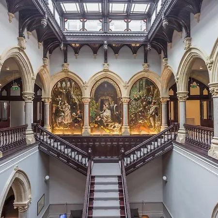 The Violet Stone Cross Mansion Apartment *